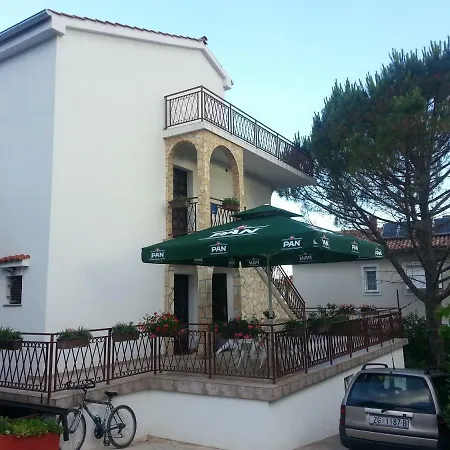 Apartments Kamelija Malinska Exterior photo