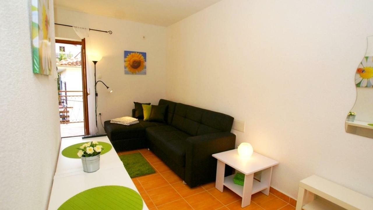 Kamelija Apartament *